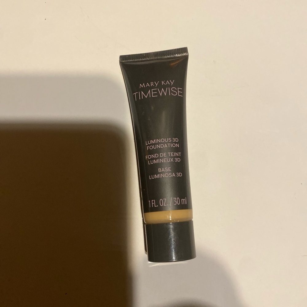 Mary Kay Timewise Luminous 3D Foundation - Beige 160